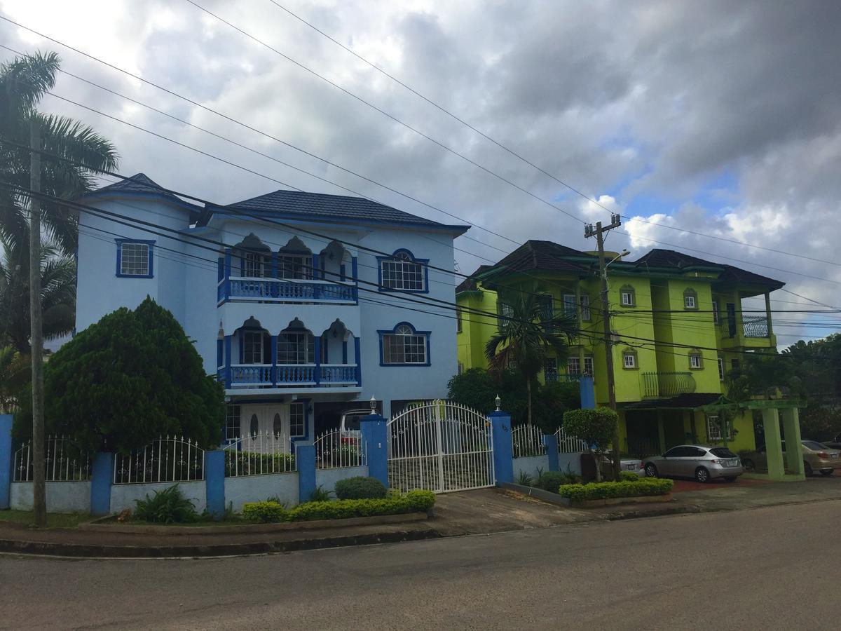 Yaad Hostel Монтего Бей Екстериор снимка